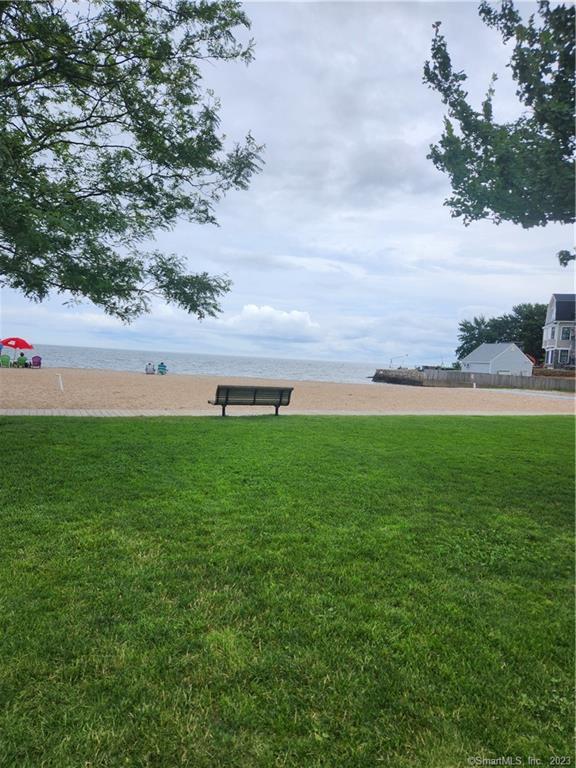 16 Village Victoria Guilford CT 06437