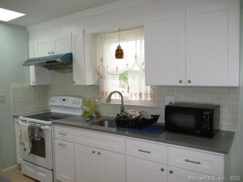 48 Collier Circle Hamden CT 06518