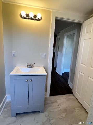 608 Bow Lane Middletown CT 06457