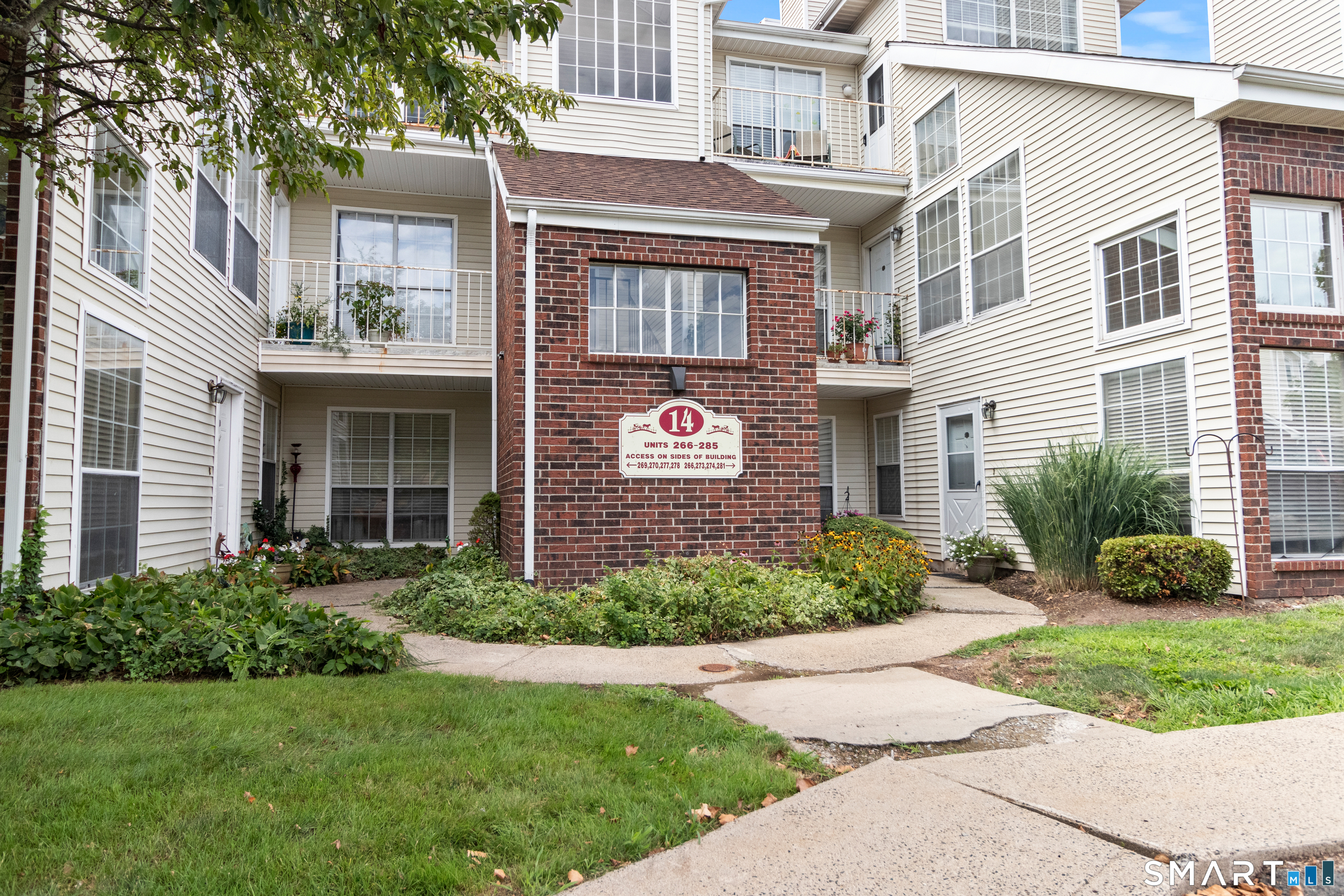 279 Carriage Crossing Lane Middletown CT 06457