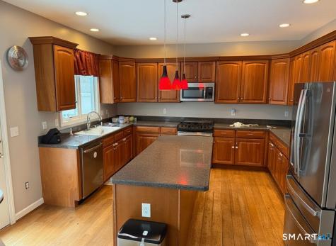 104 Valley View Road Manchester CT 06040