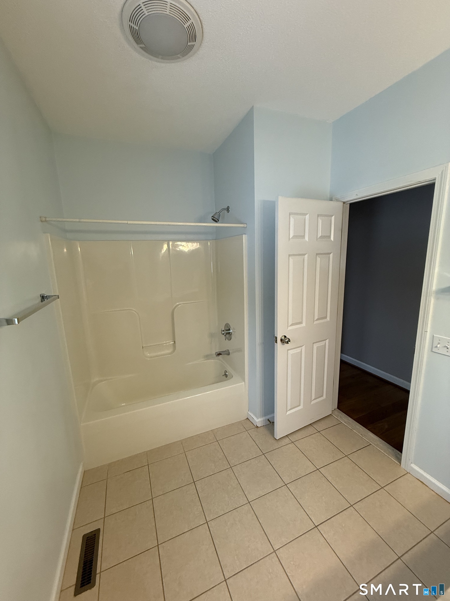 104 Valley View Road Manchester CT 06040