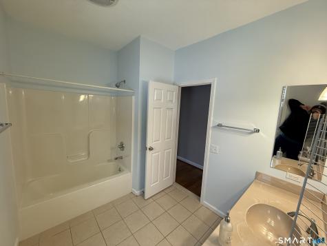 104 Valley View Road Manchester CT 06040