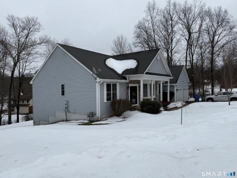 104 Valley View Road Manchester CT 06040