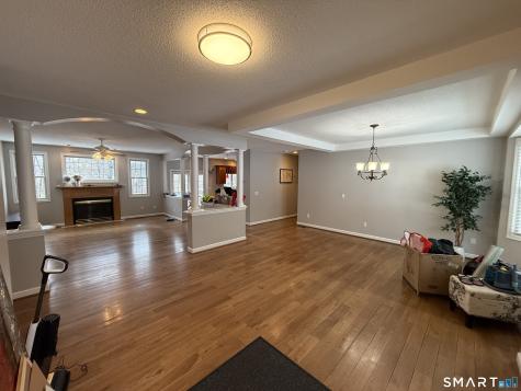 104 Valley View Road Manchester CT 06040