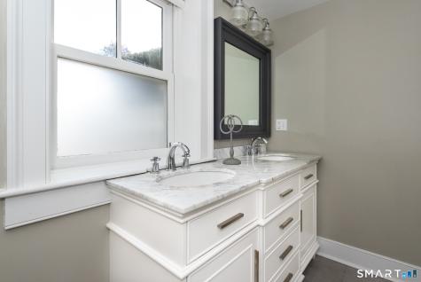 38 Prospect Street Essex CT 06426