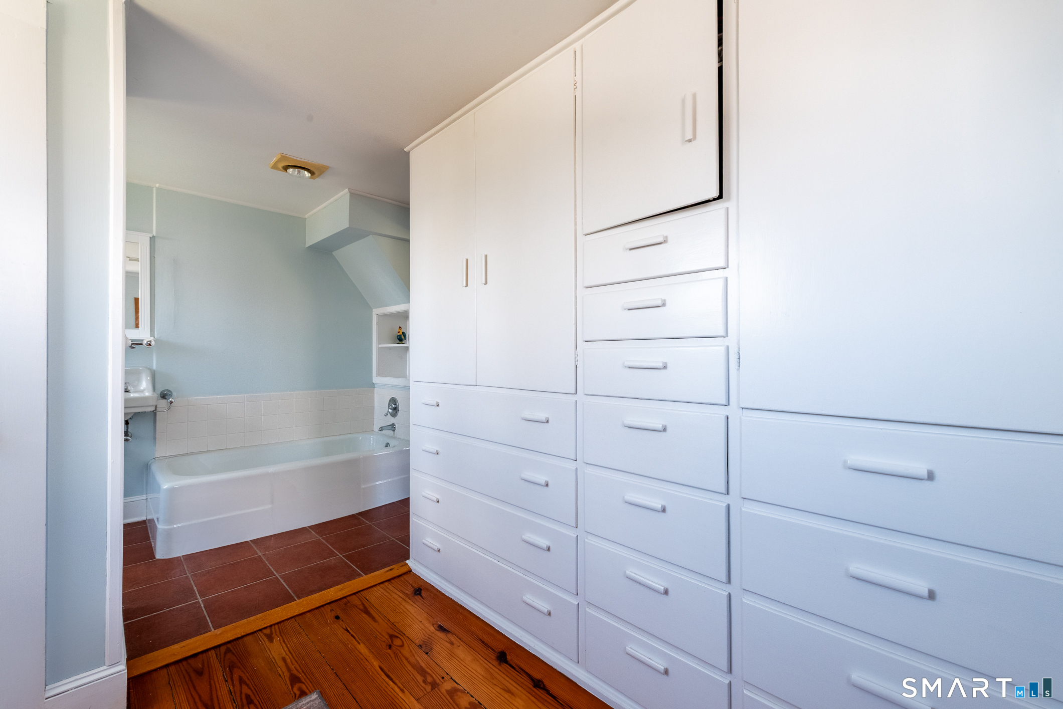 38 Prospect Street Essex CT 06426