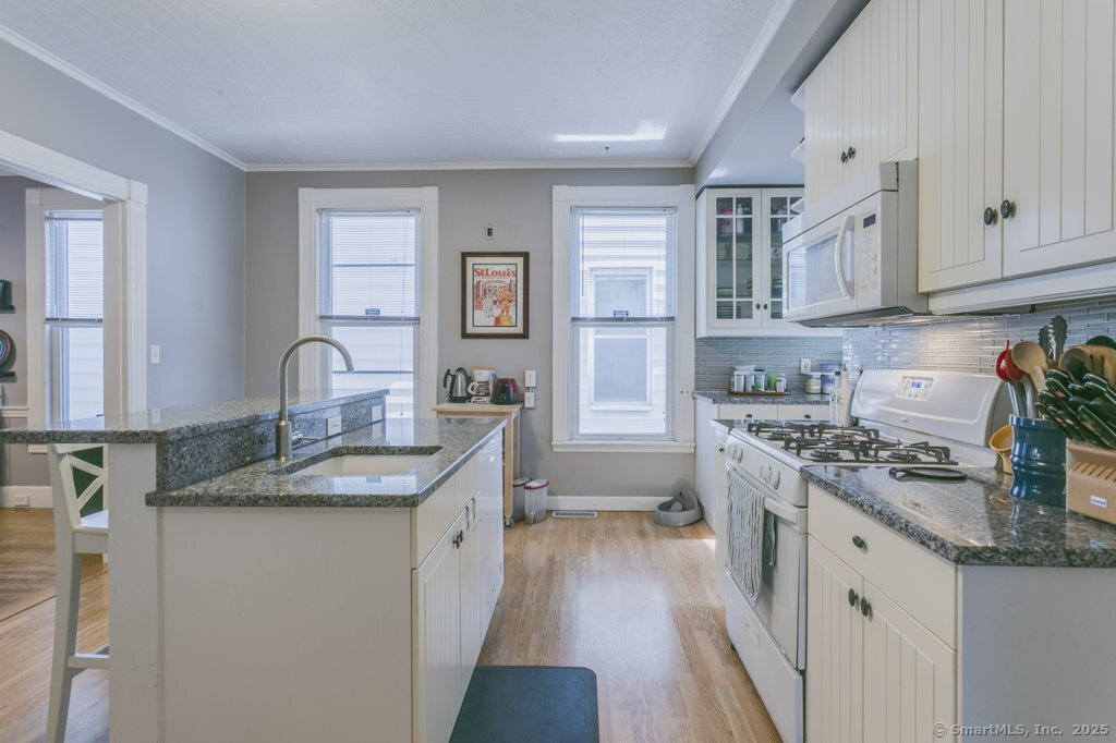 28 Edwards Street New Haven CT 06511