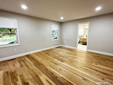 12 Canterbury Road Hamden CT 06514
