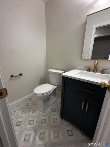 12 Canterbury Road Hamden CT 06514