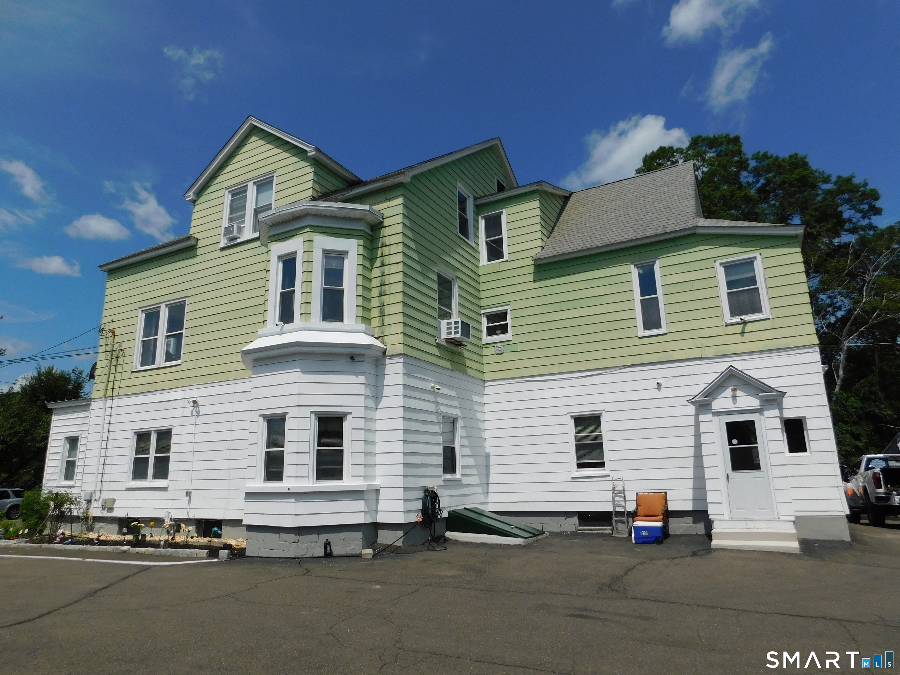 451 Circular Avenue Hamden CT 06514