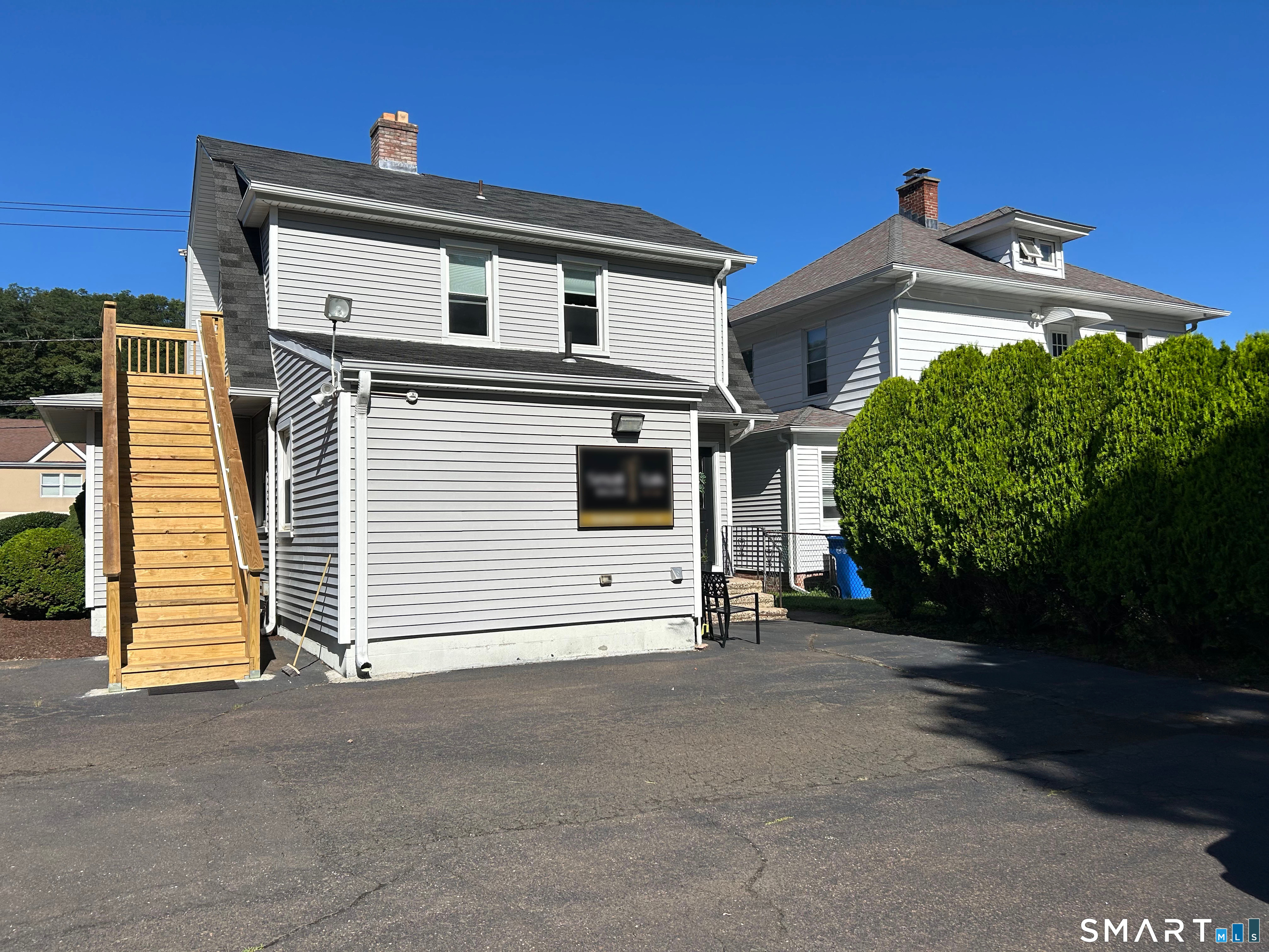 2561 Whitney Avenue Hamden CT 06518