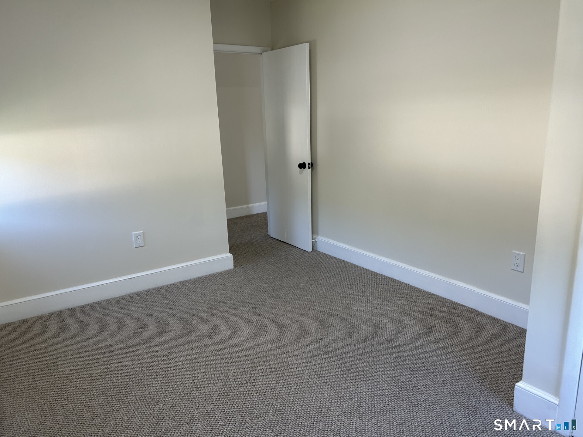 2561 Whitney Avenue Hamden CT 06518