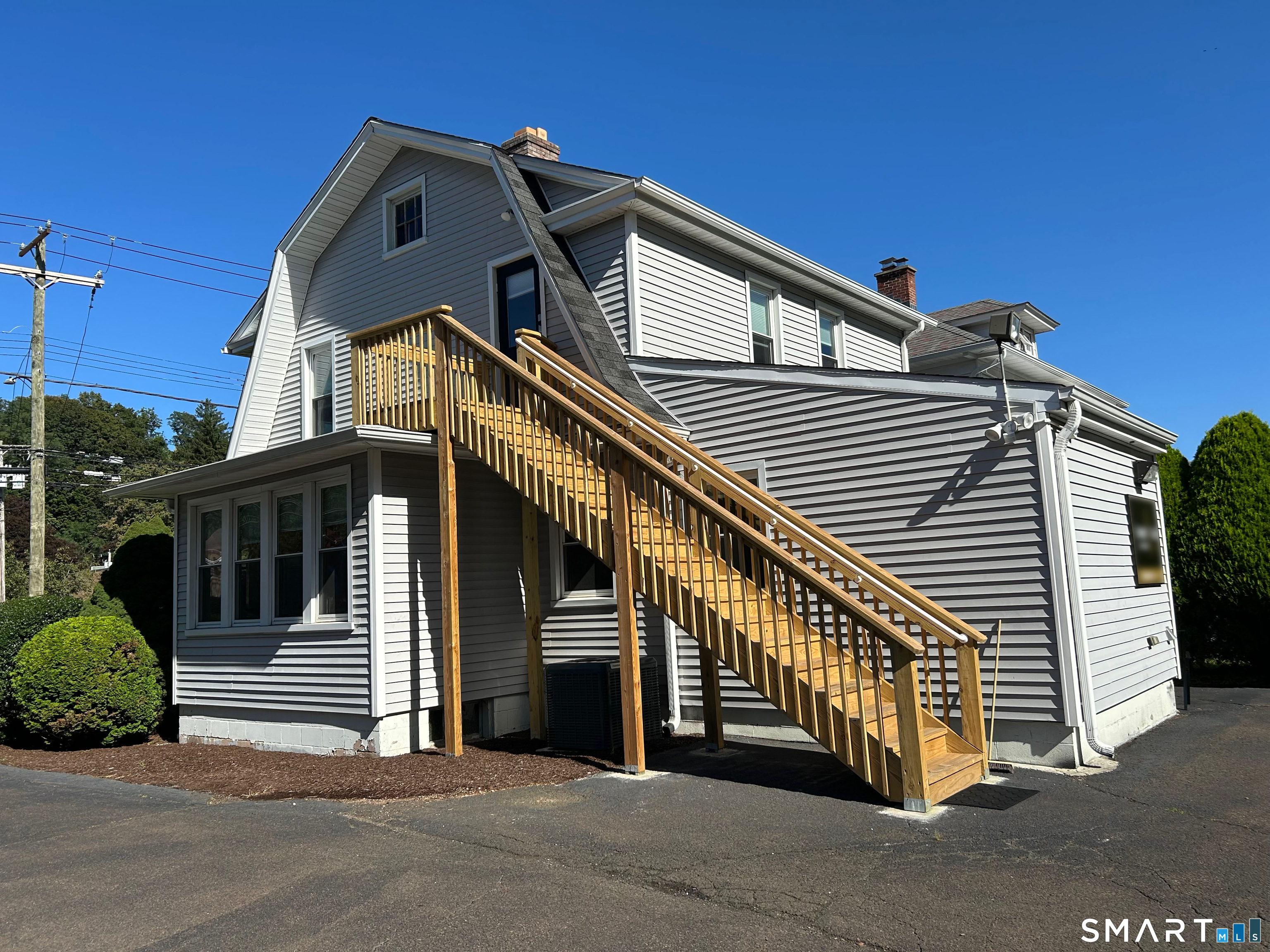 2561 Whitney Avenue Hamden CT 06518