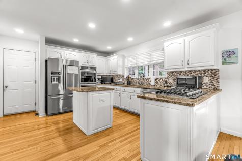 85 Old Colony Road Monroe CT 06468