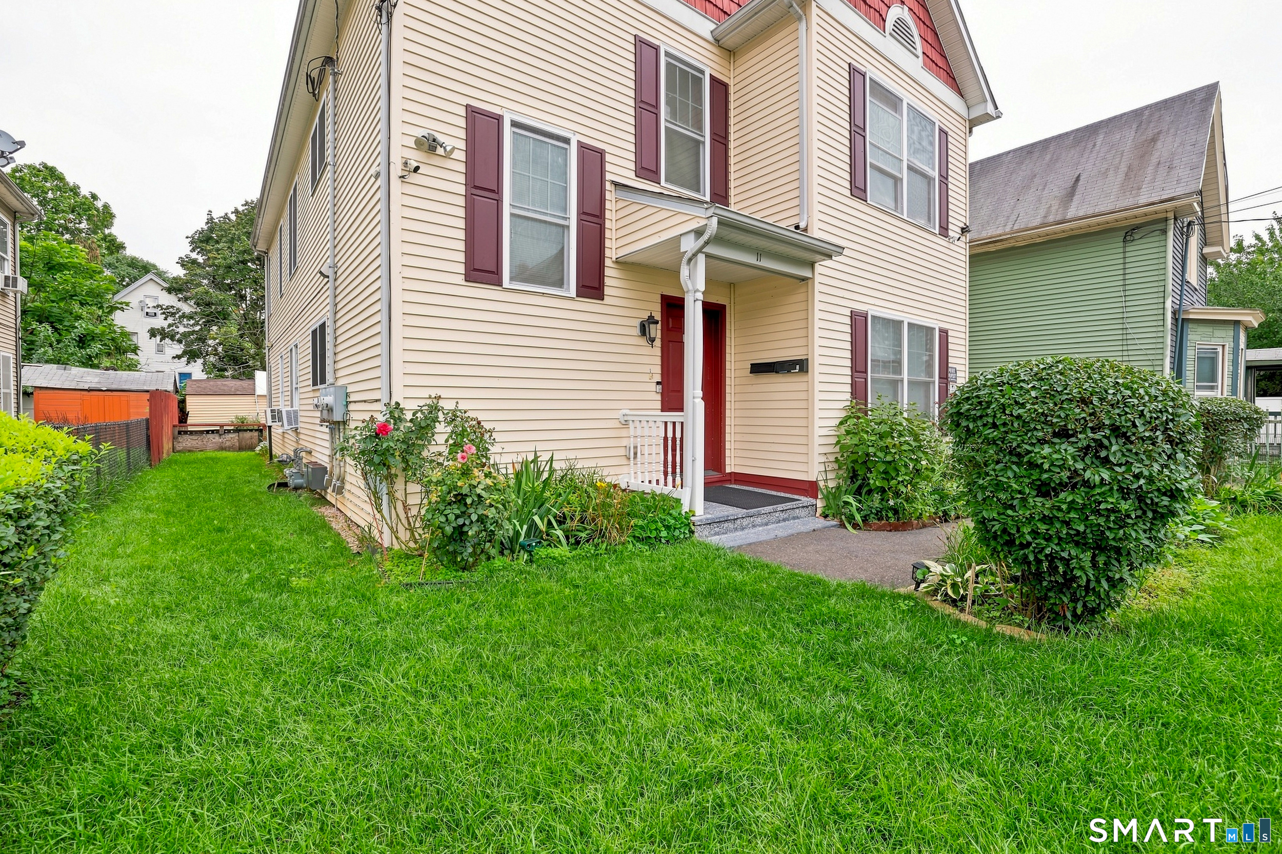 11 Button Street New Haven CT 06519