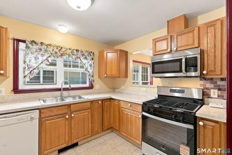 11 Button Street New Haven CT 06519