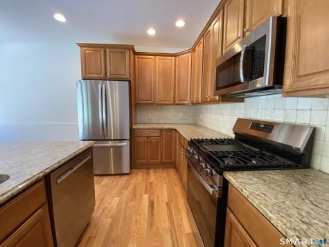 13 Rowland Farm Road Oxford CT 06478