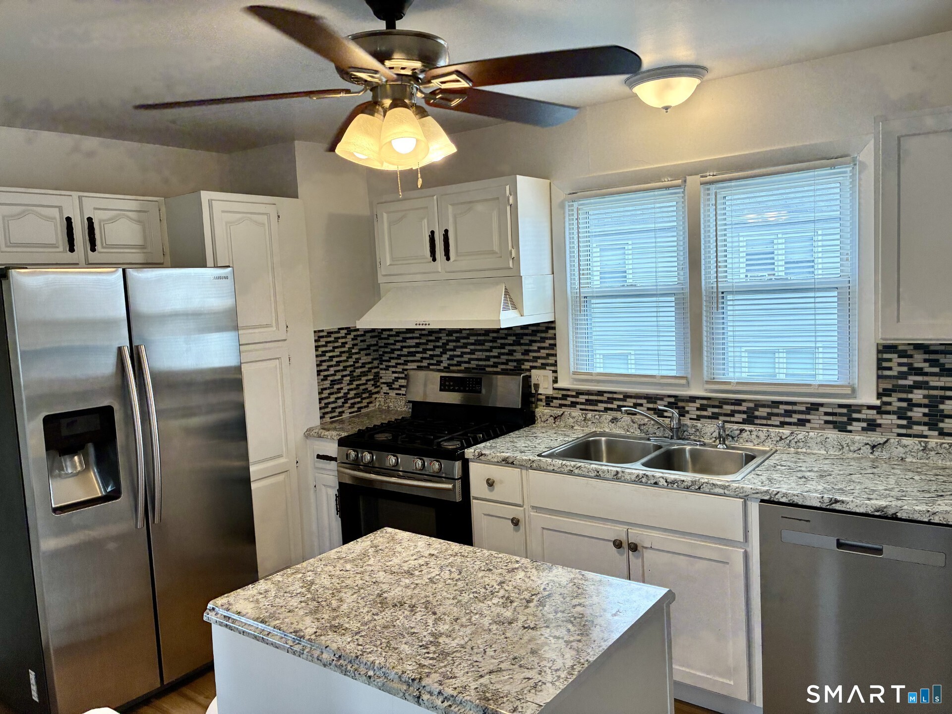 658 Beechmont Avenue Bridgeport CT 06606