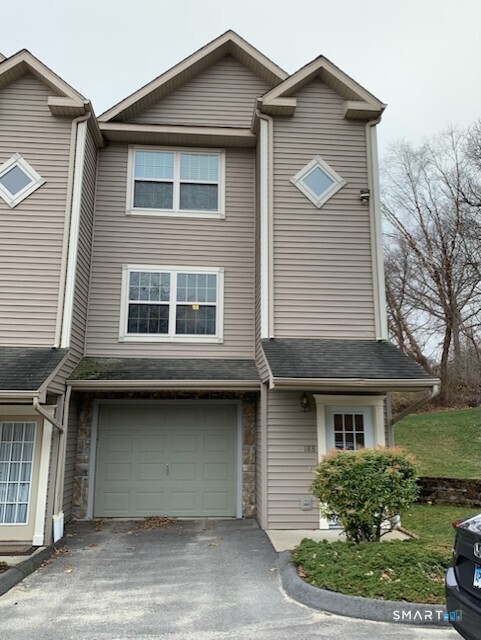 19 Hawthorne Drive New London CT 06320