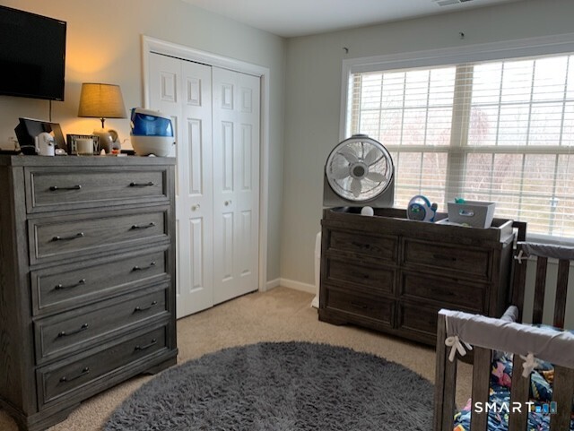 19 Hawthorne Drive New London CT 06320