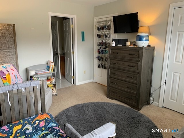 19 Hawthorne Drive New London CT 06320
