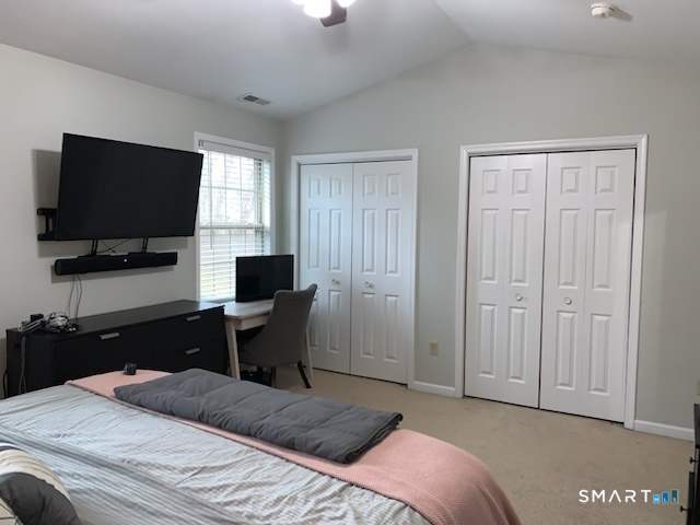 19 Hawthorne Drive New London CT 06320