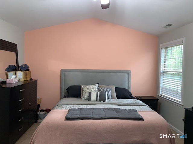 19 Hawthorne Drive New London CT 06320