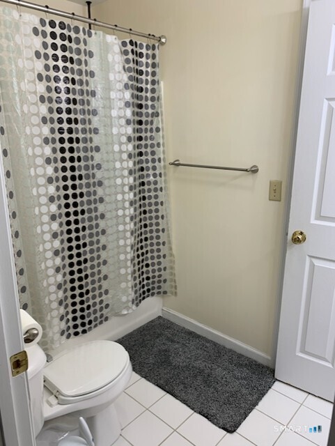 19 Hawthorne Drive New London CT 06320