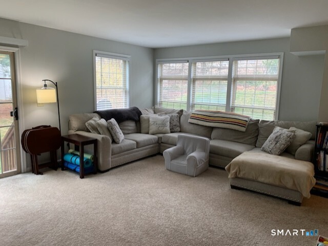 19 Hawthorne Drive New London CT 06320
