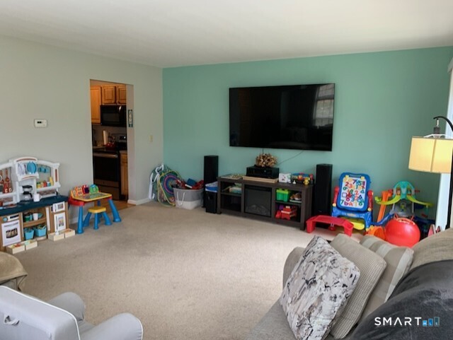 19 Hawthorne Drive New London CT 06320