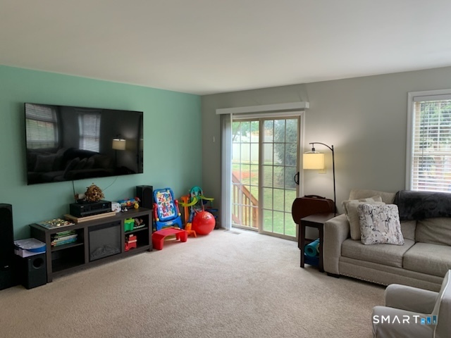 19 Hawthorne Drive New London CT 06320