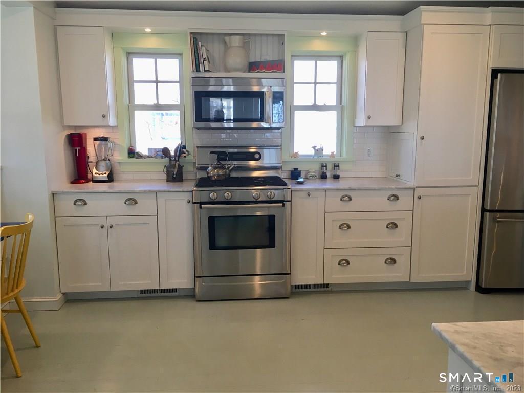 33 Ridgewood Avenue Madison CT 06443