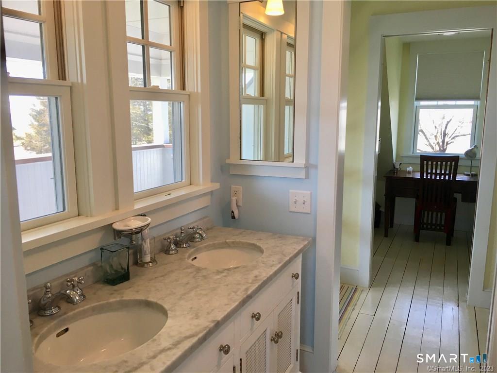 33 Ridgewood Avenue Madison CT 06443
