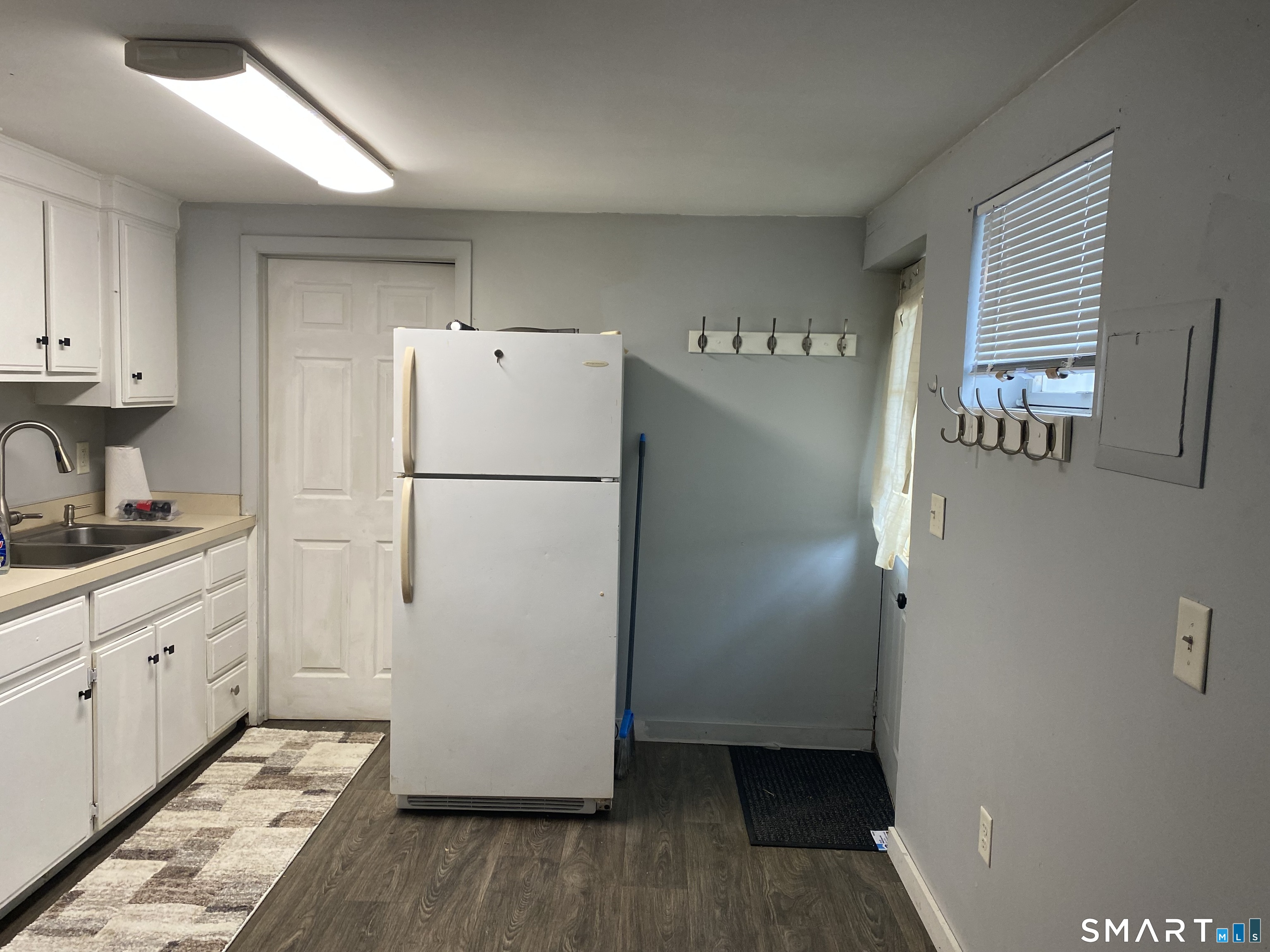 85 Boston Post Road Waterford CT 06385