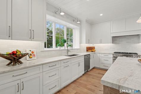 96 Clinton Streets Fairfield CT 06824