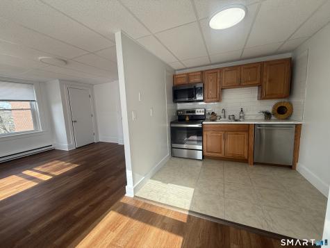 156 Garfield Avenue New London CT 06320