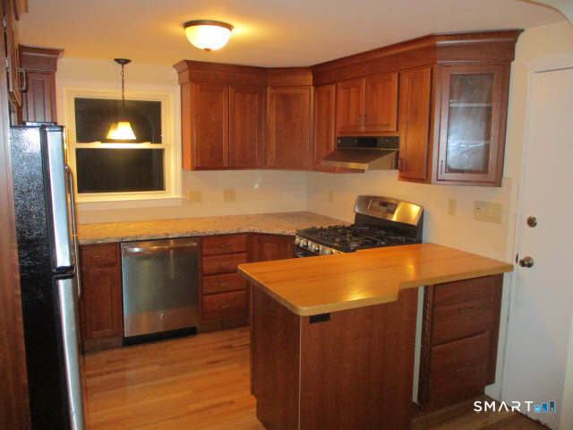 25 Mettler Street Woodbridge CT 06525