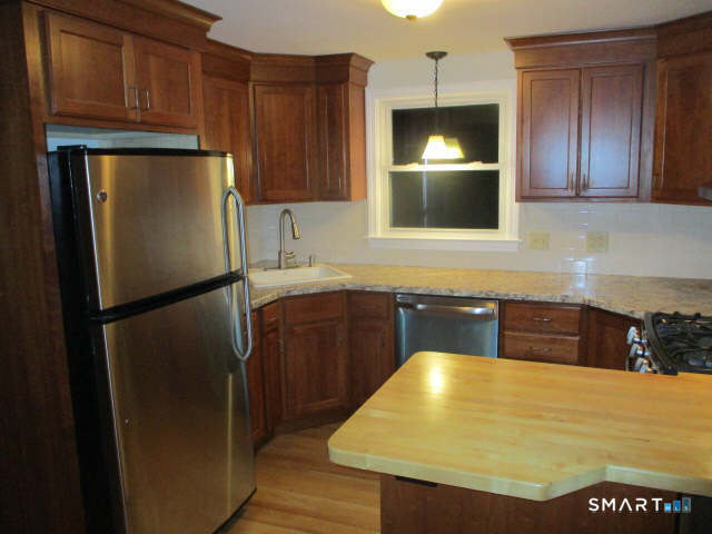 25 Mettler Street Woodbridge CT 06525