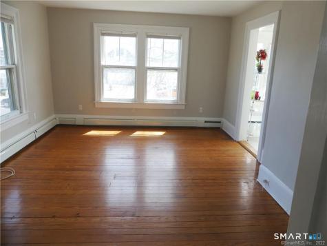 73 Main Street Essex CT 06409
