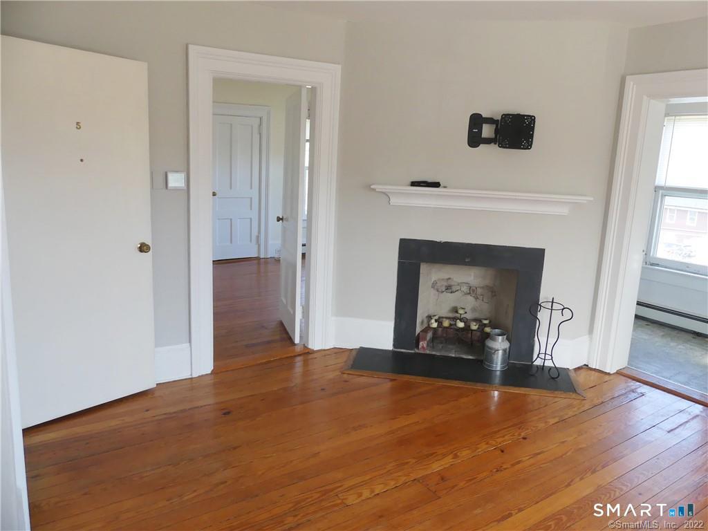 73 Main Street Essex CT 06409