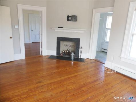 73 Main Street Essex CT 06409