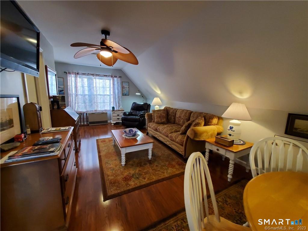 33 Chapman Lane Stonington CT 06378