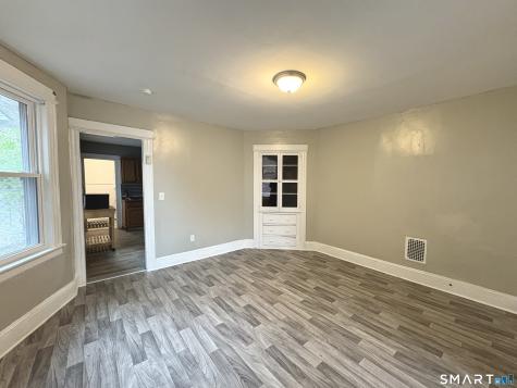 208 Fairview Avenue Bridgeport CT 06606