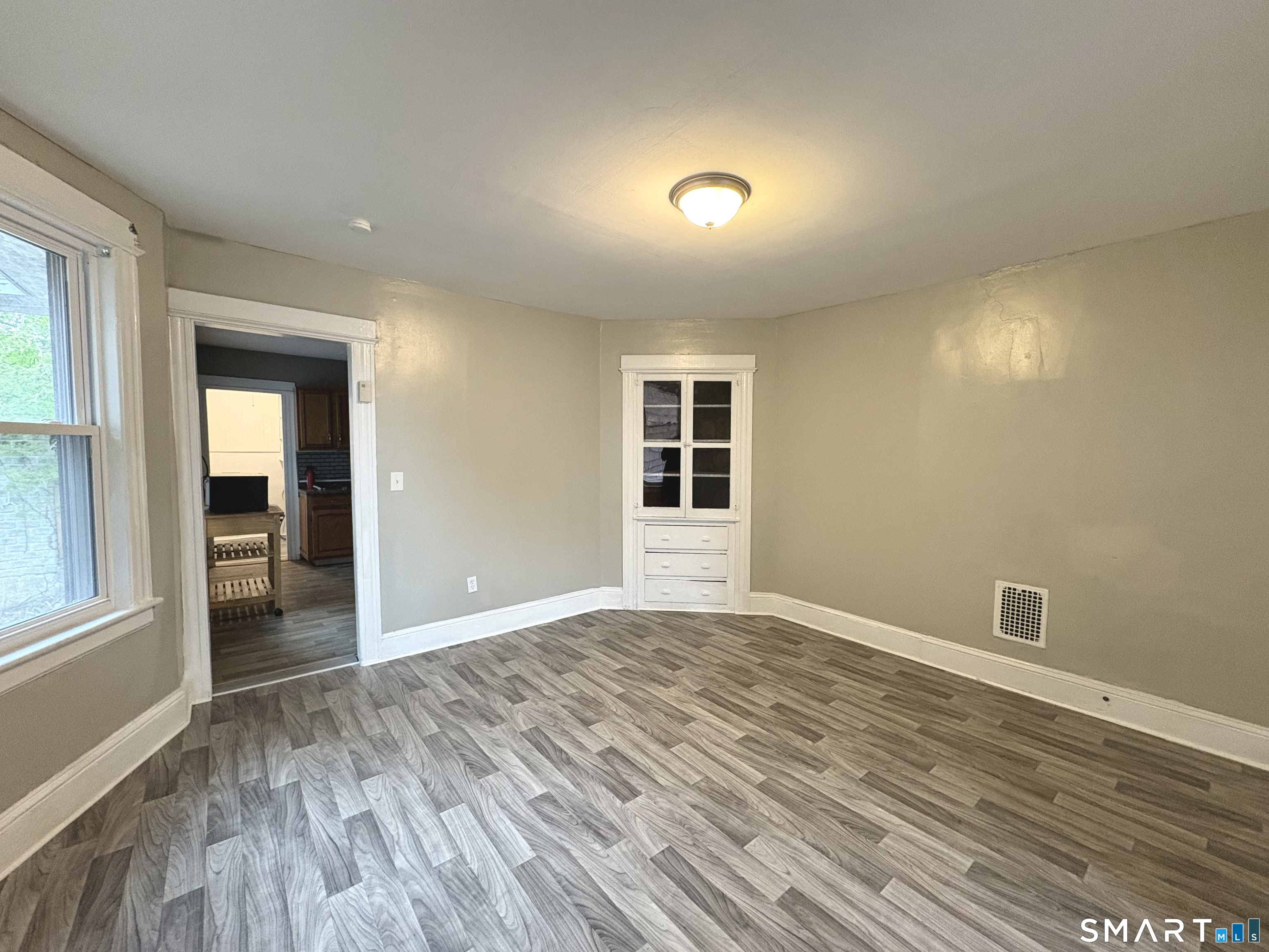 208 Fairview Avenue Bridgeport CT 06606