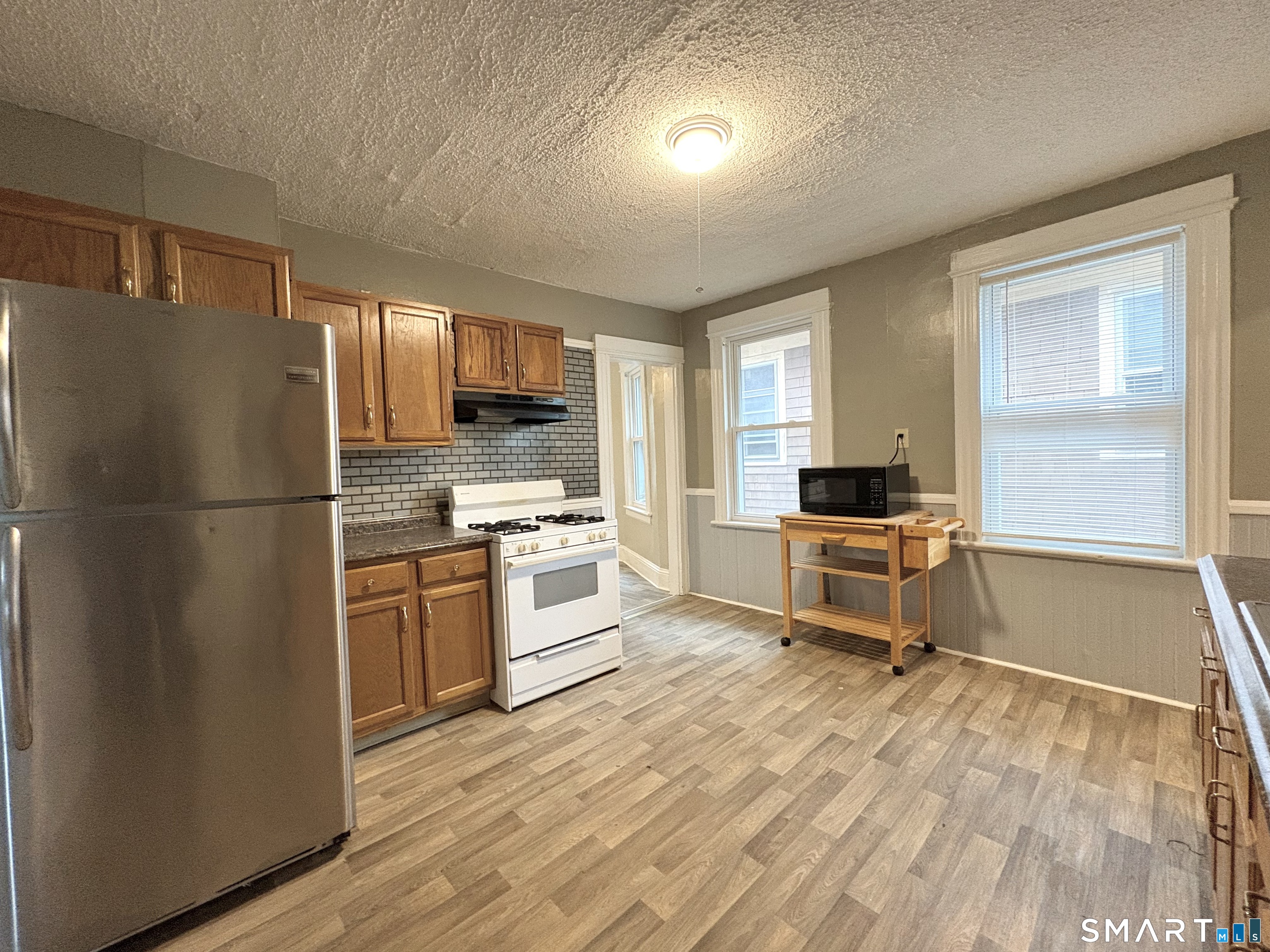 208 Fairview Avenue Bridgeport CT 06606