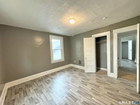 208 Fairview Avenue Bridgeport CT 06606