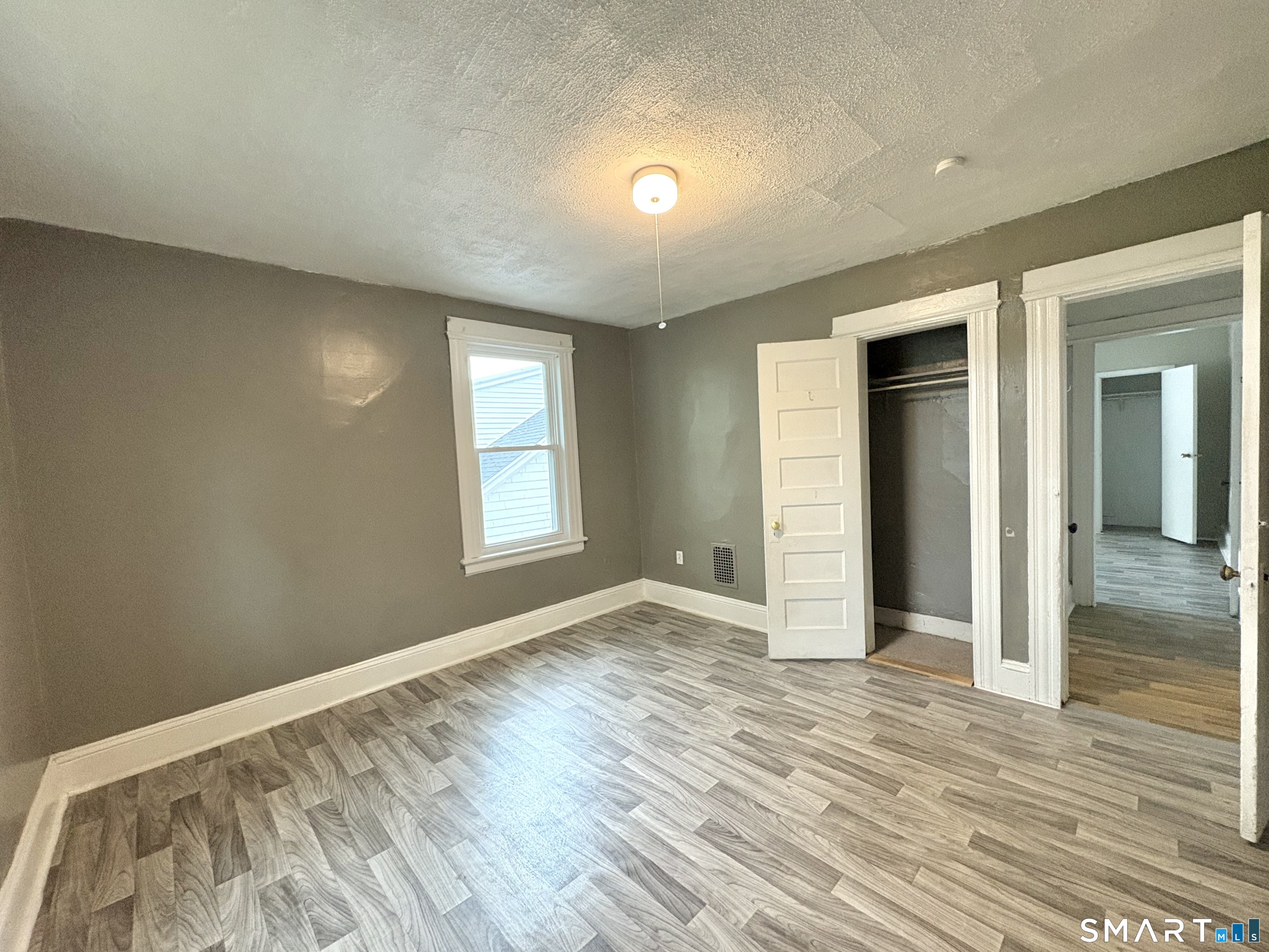 208 Fairview Avenue Bridgeport CT 06606