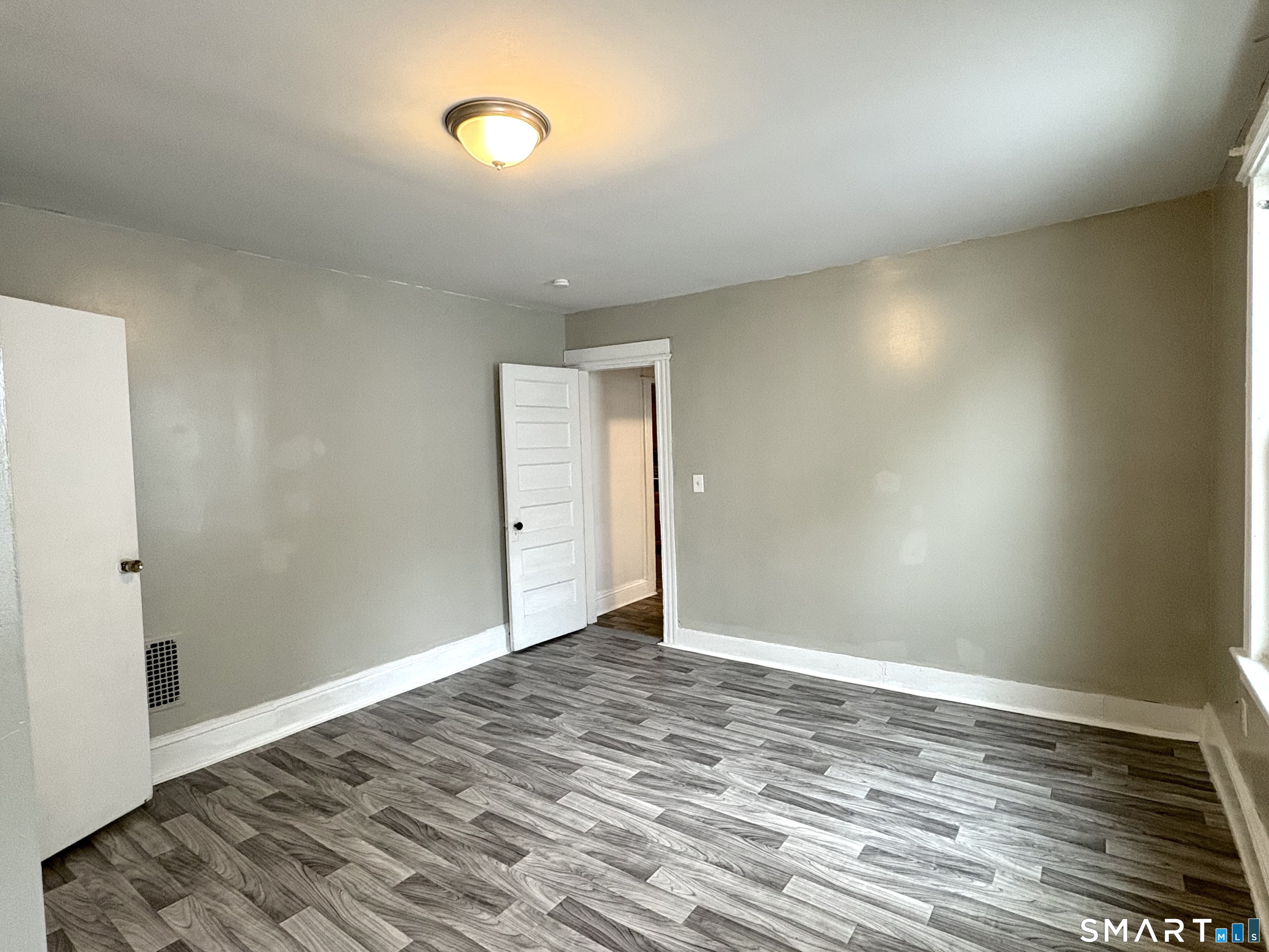 208 Fairview Avenue Bridgeport CT 06606