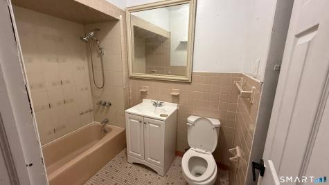 242 Madison Avenue Bridgeport CT 06604